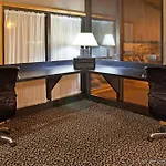 Holiday Inn Express Detroit-Warren/General Motors Technology Center By Ihg 