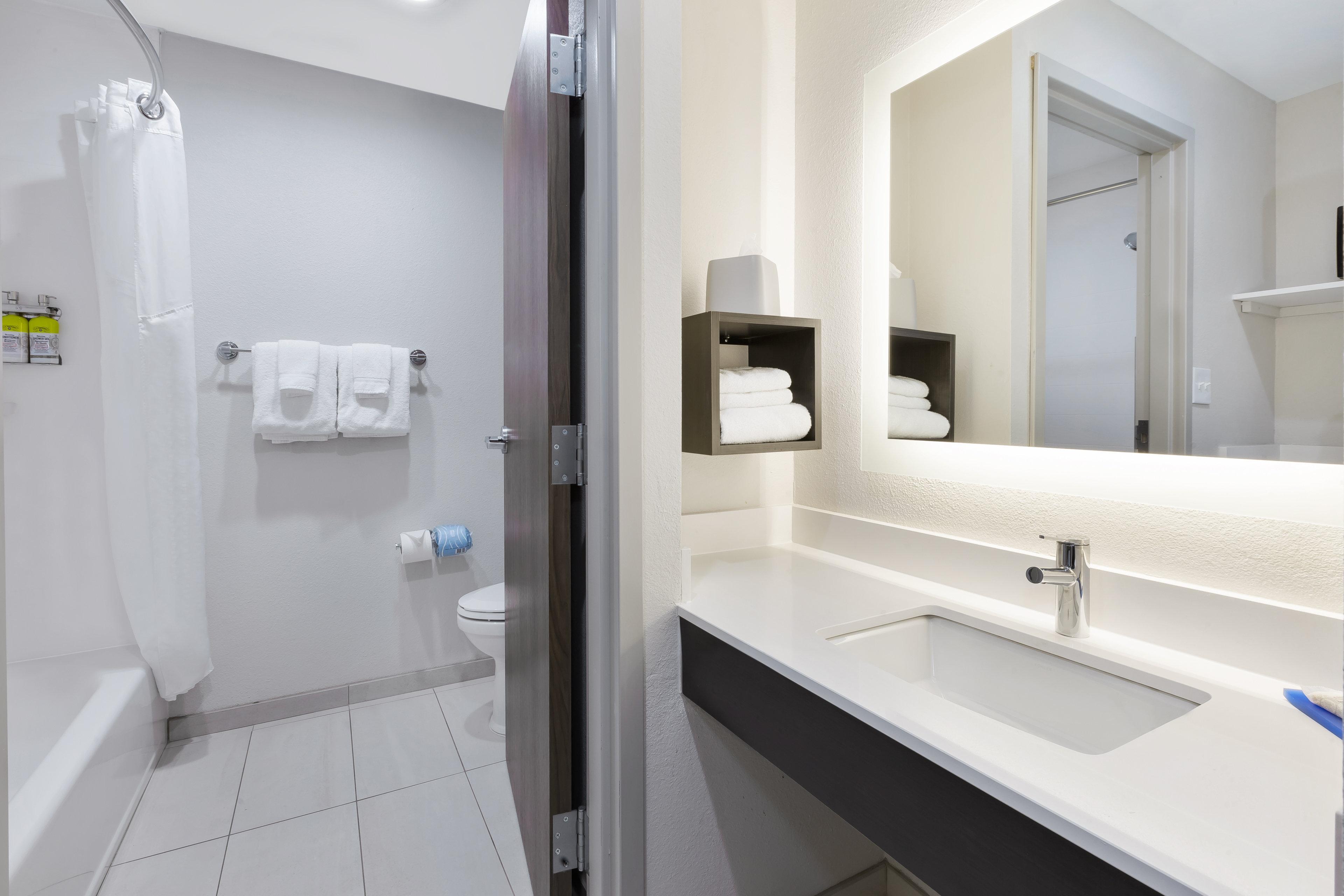 Express Detroit-warren/general Motors Technology Center By Ihg 2*