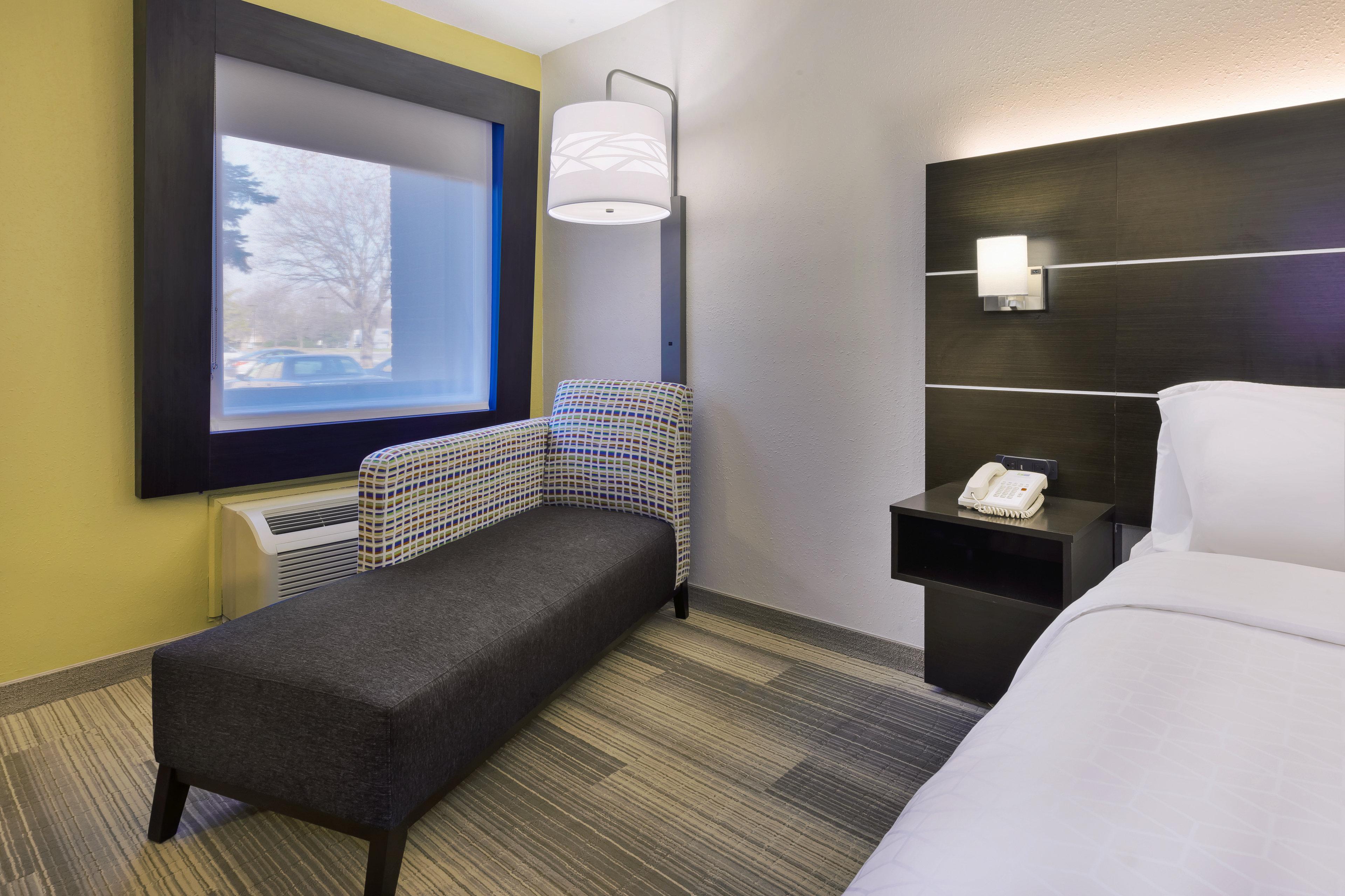 Express Detroit-warren/general Motors Technology Center By Ihg Hotel Warren