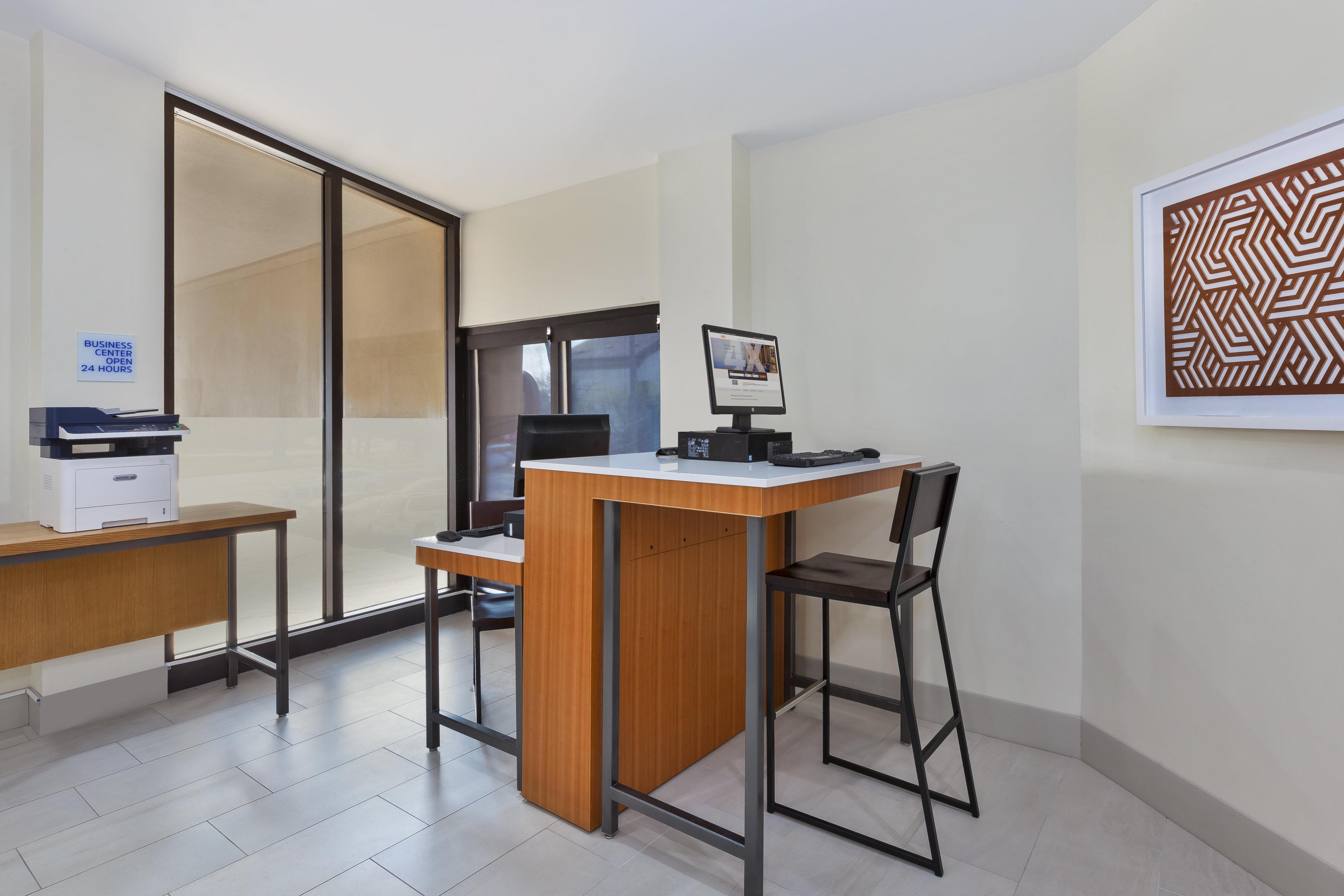 Express Detroit-warren/general Motors Technology Center By Ihg Hotel