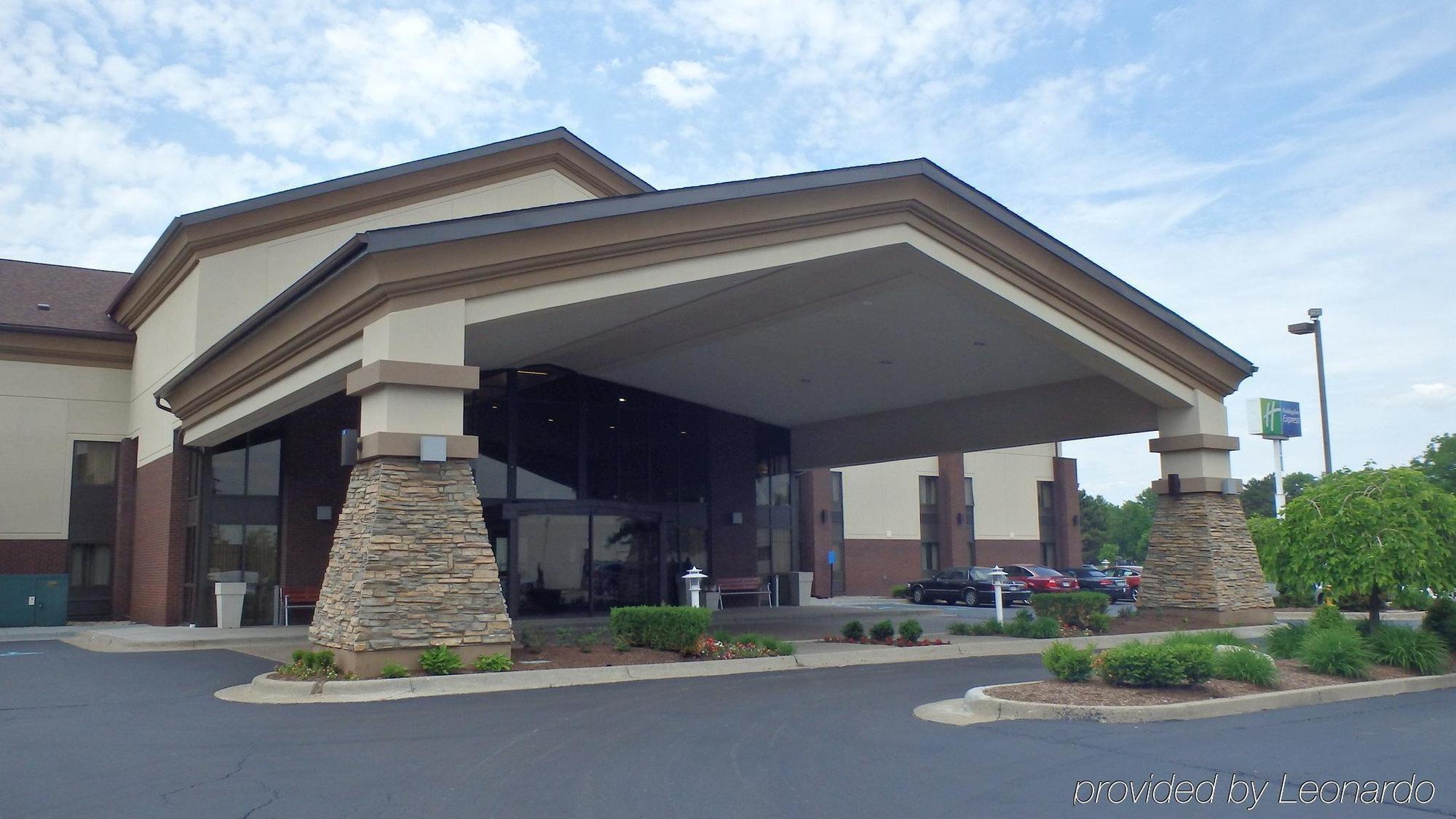Hotel Express Detroit-warren/general Motors Technology Center By Ihg Warren