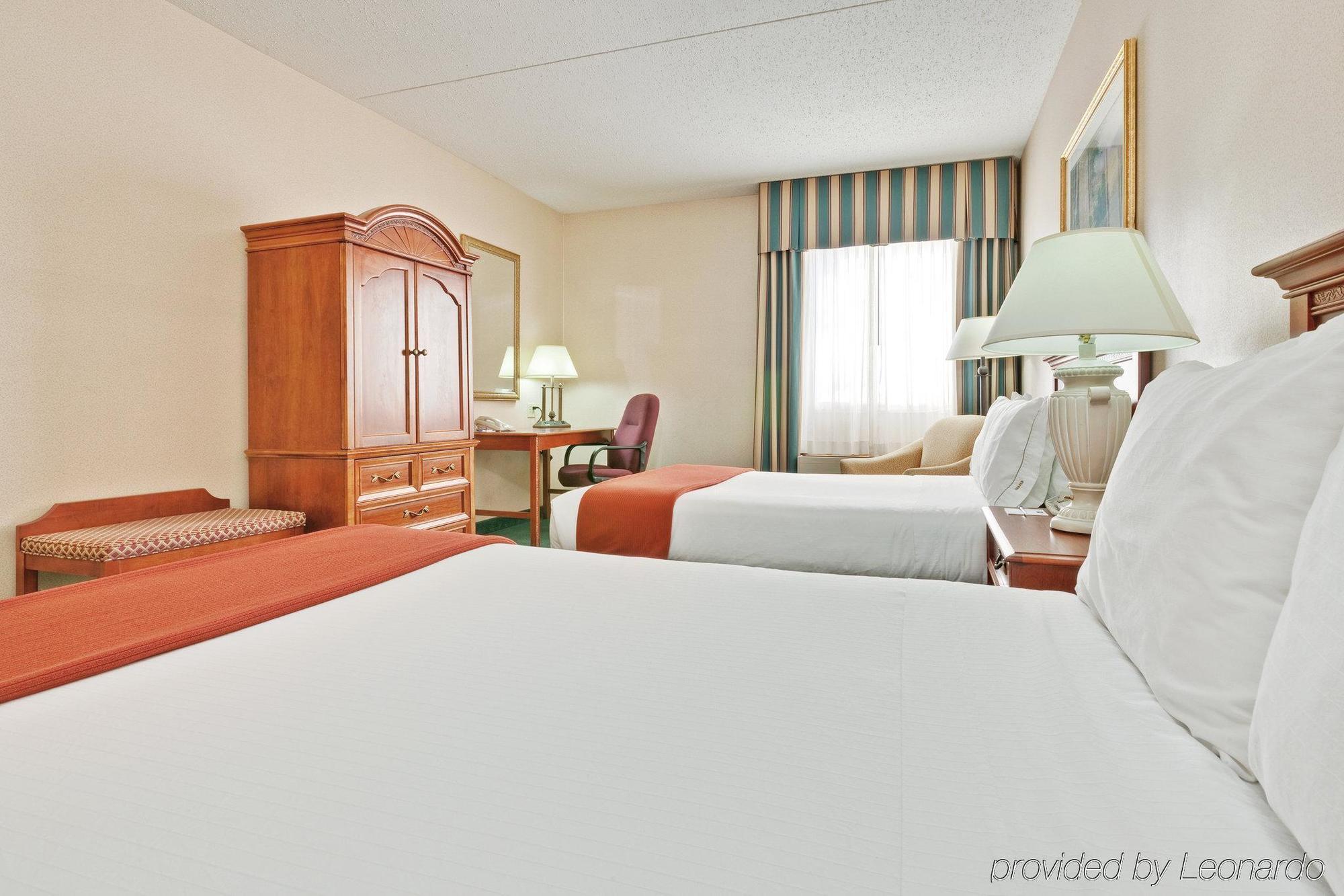 Express Detroit-warren/general Motors Technology Center By Ihg