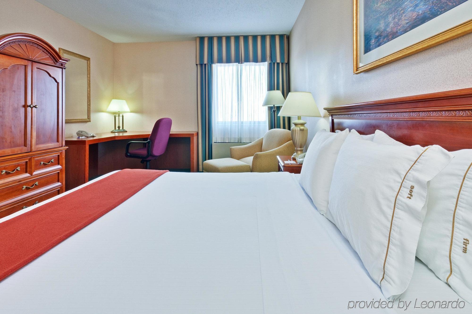 Hotel Express Detroit-warren/general Motors Technology Center By Ihg Warren