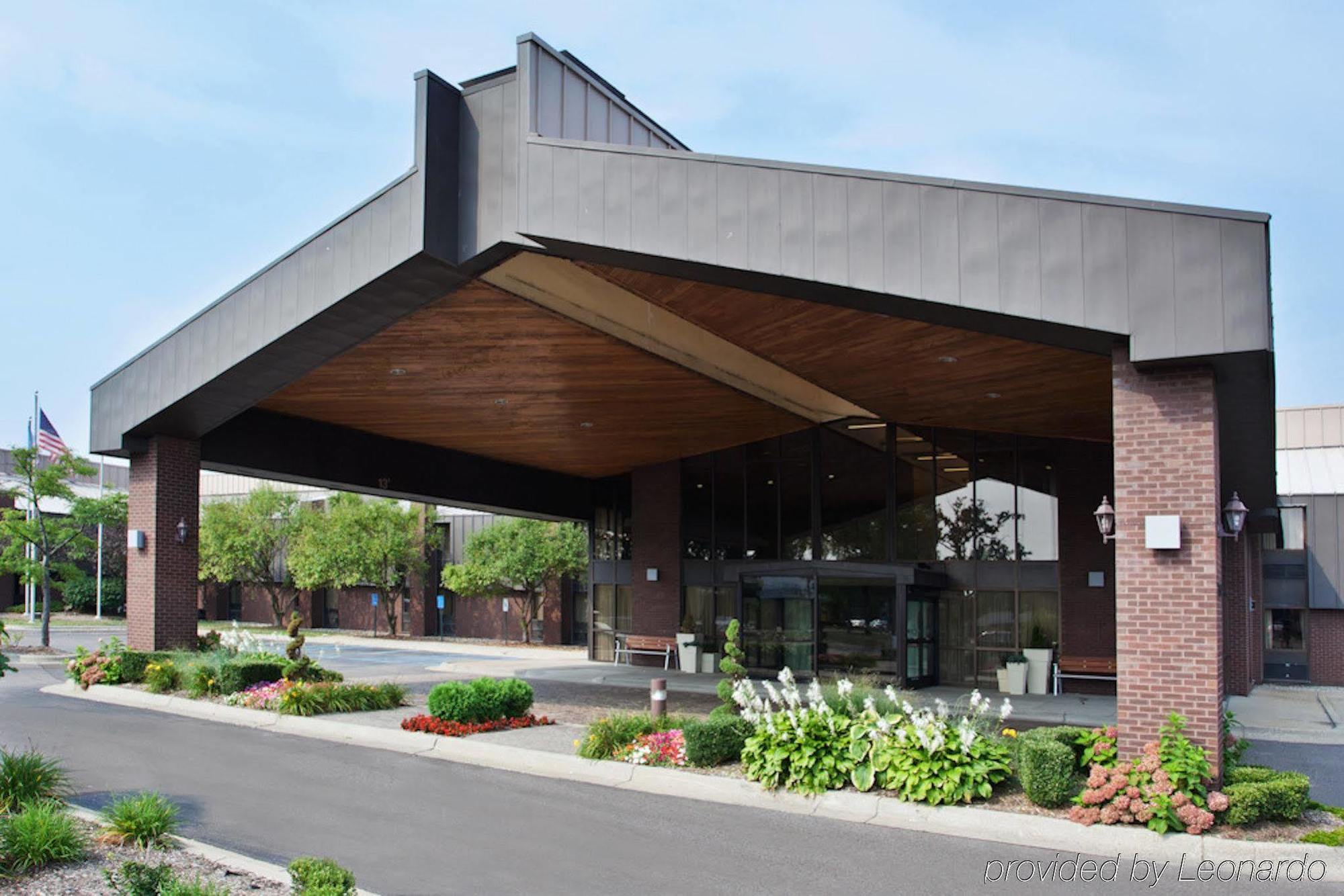 Express Detroit-warren/general Motors Technology Center By Ihg Hotel 2*
