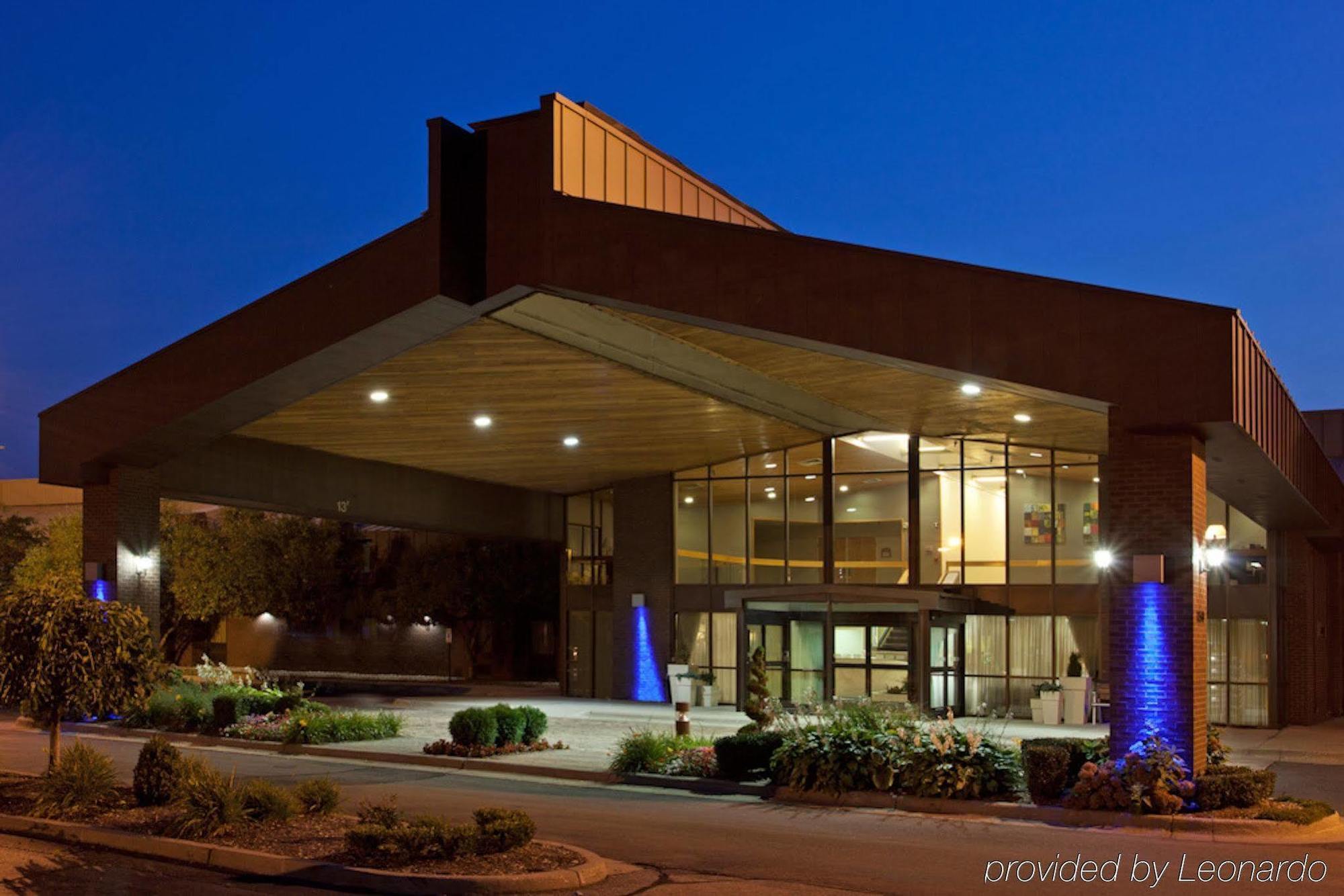 Hotel Express Detroit-warren/general Motors Technology Center By Ihg 2*